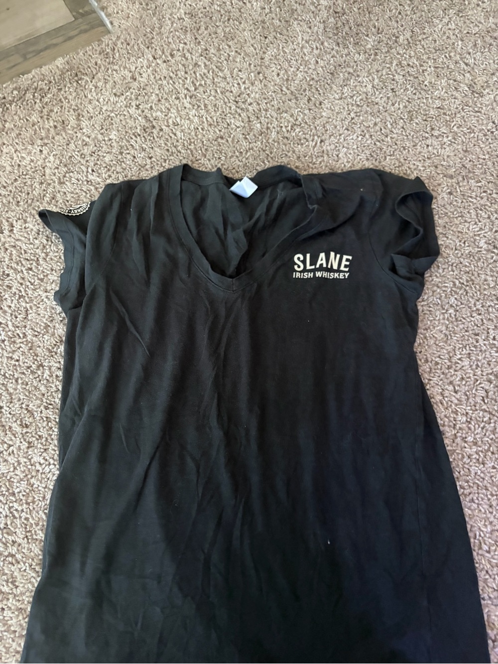 A bunch of bar shirts - Picture 4 of 9